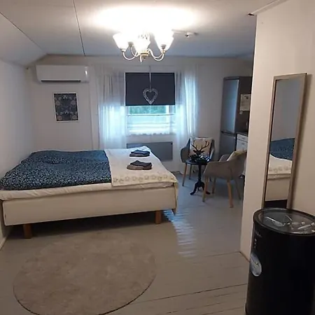 Maalaisromanttinen Sara Huoneisto *